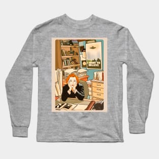 The skeptical Dana Scully in the Mulder s office Long Sleeve T-Shirt